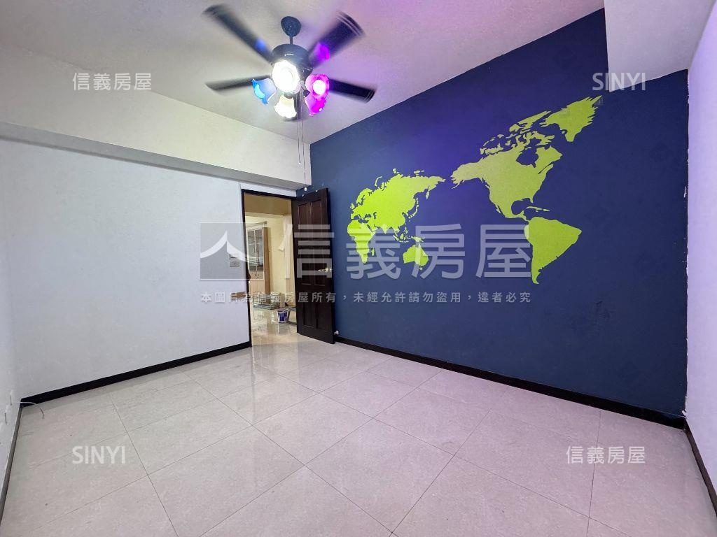 面校園美麗３房平車房屋室內格局與周邊環境