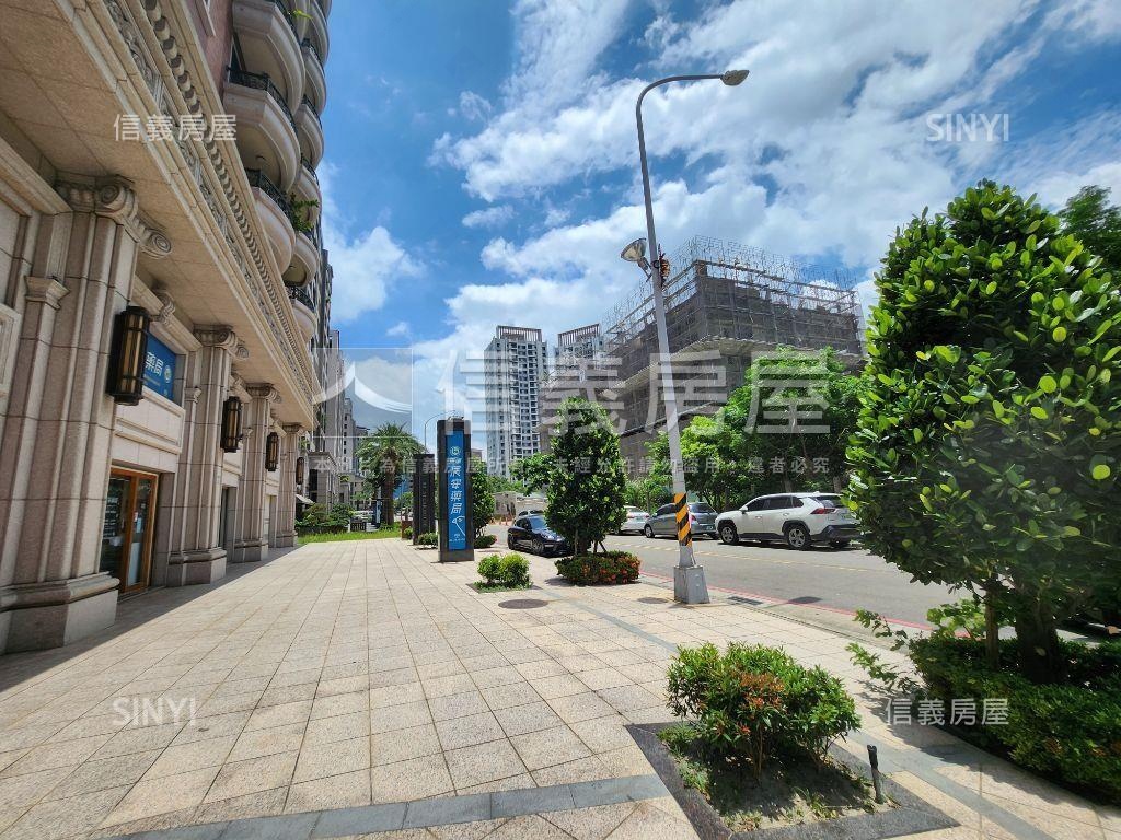 青埔近華泰角窗收租金店面房屋室內格局與周邊環境