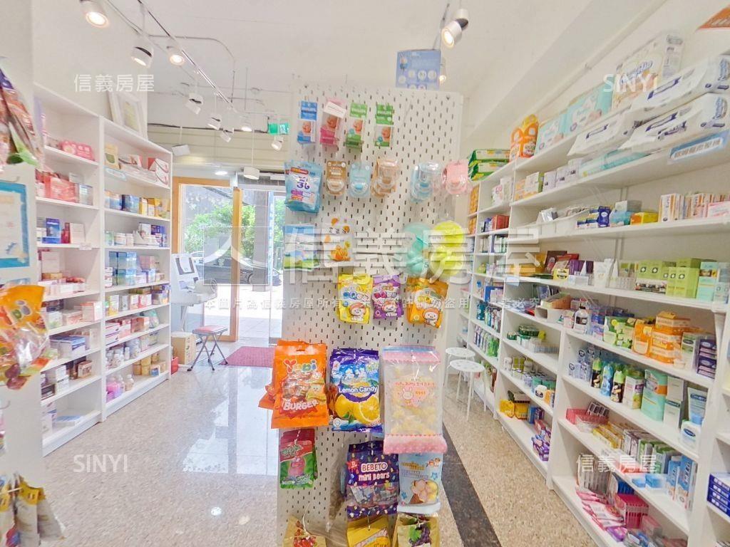 青埔近華泰角窗收租金店面房屋室內格局與周邊環境