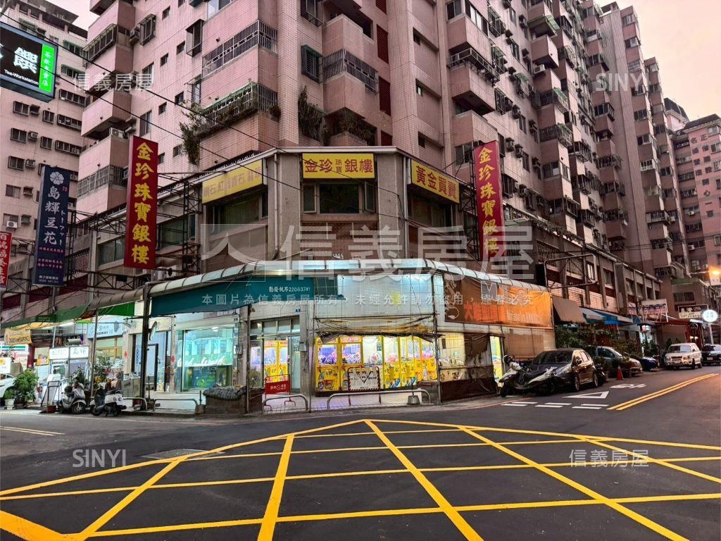 潭子榮興街商圈稀有角店房屋室內格局與周邊環境