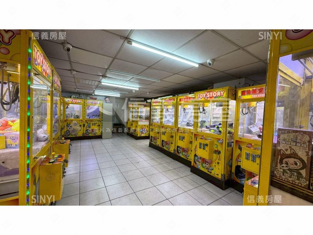 潭子榮興街商圈稀有角店房屋室內格局與周邊環境