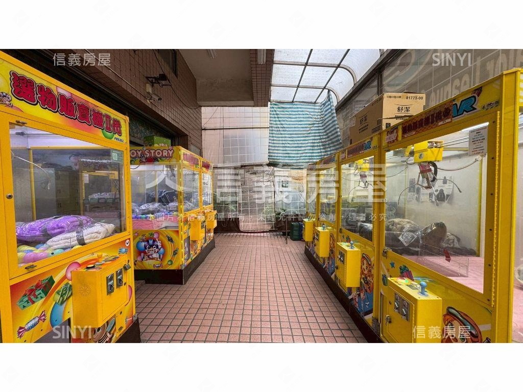 潭子榮興街商圈稀有角店房屋室內格局與周邊環境