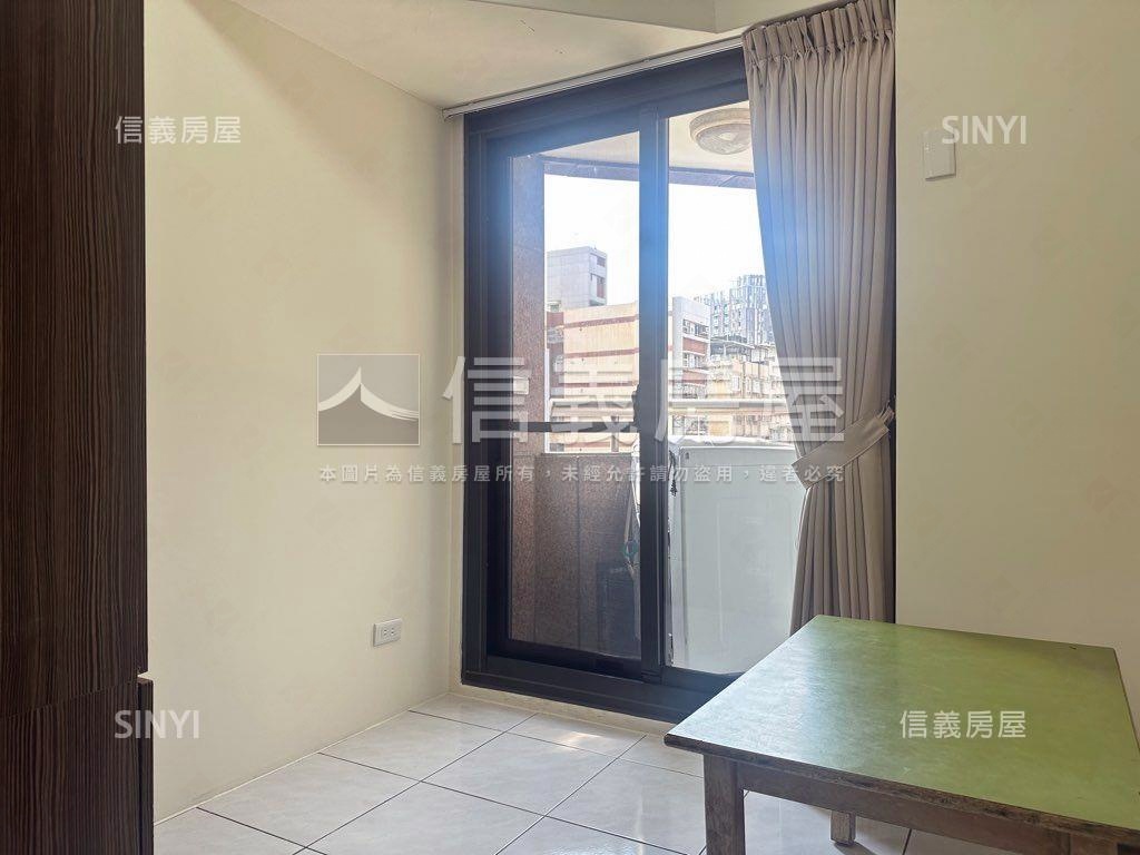 近中興大學三房車位房屋室內格局與周邊環境