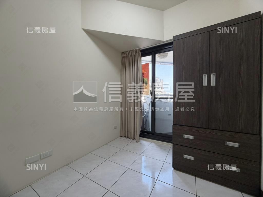 近中興大學三房車位房屋室內格局與周邊環境