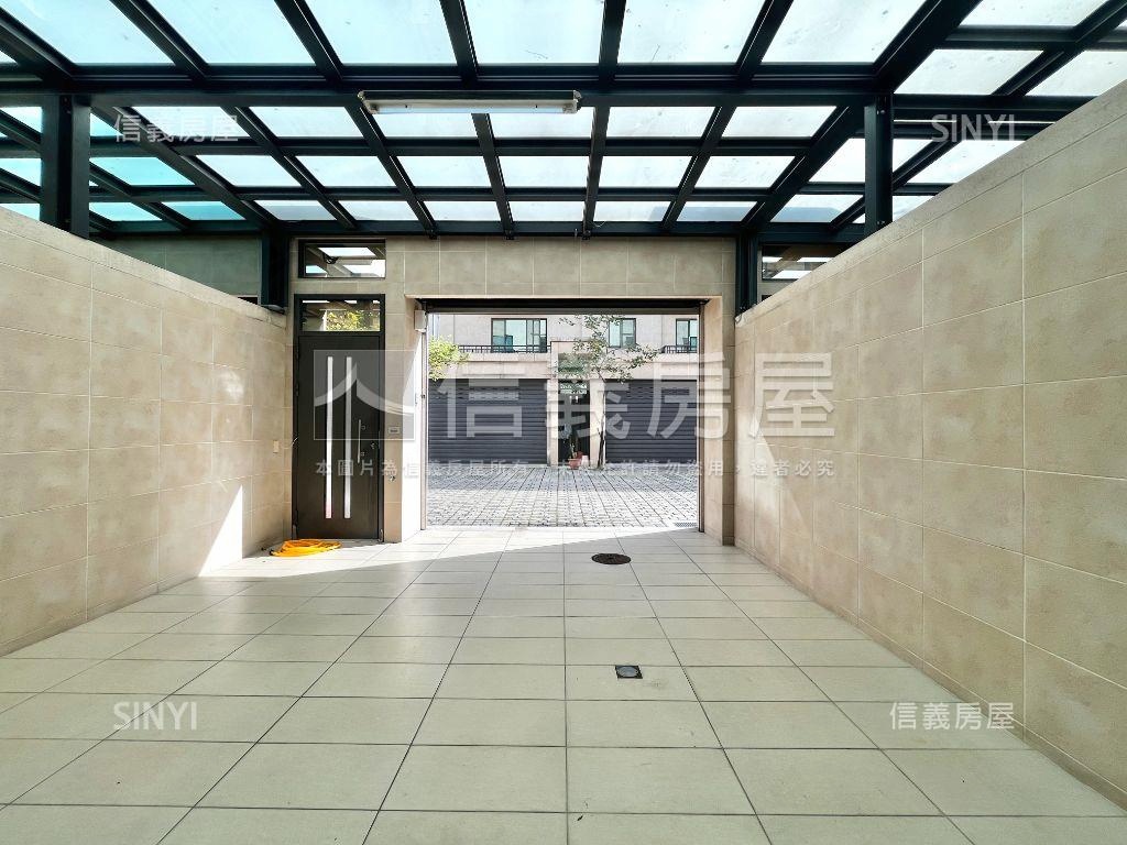 史博館｜伍彩巴黎傳統車墅房屋室內格局與周邊環境