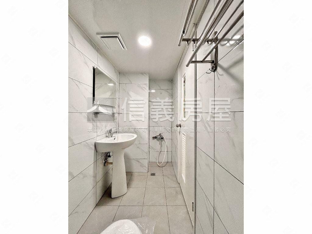 民安電梯亮麗三房車位房屋室內格局與周邊環境