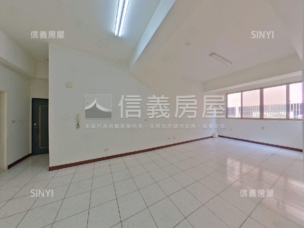 三民商圈３房附車位房屋室內格局與周邊環境