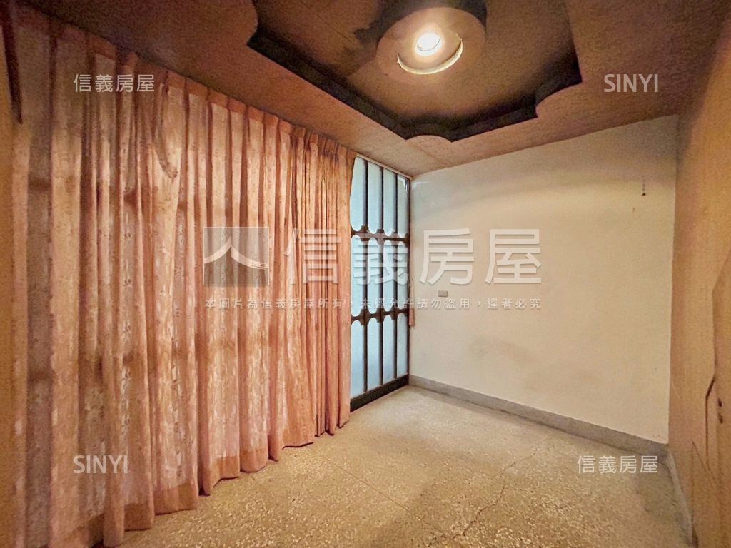 專任低總價中華路透天房屋室內格局與周邊環境