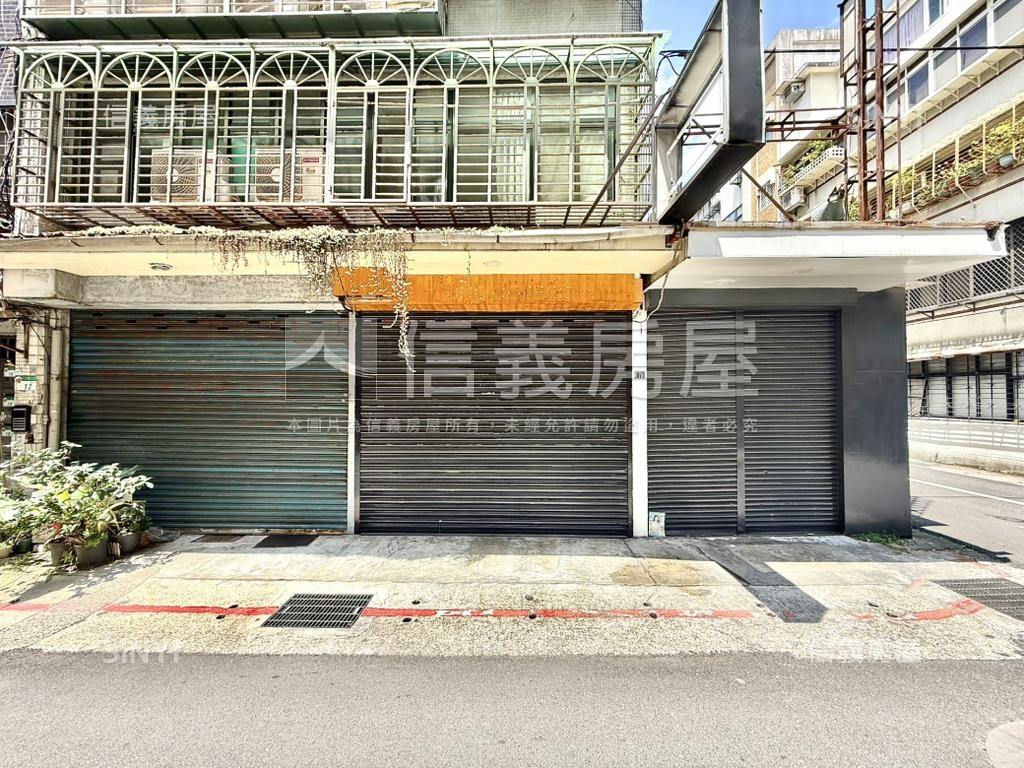 大面寬松山一樓角間金店房屋室內格局與周邊環境