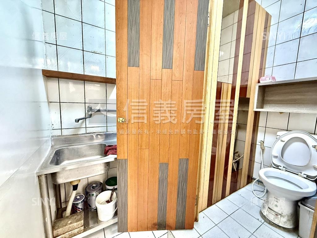 大面寬松山一樓角間金店房屋室內格局與周邊環境
