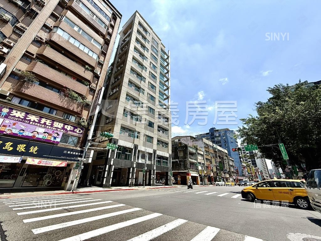 大面寬松山一樓角間金店房屋室內格局與周邊環境