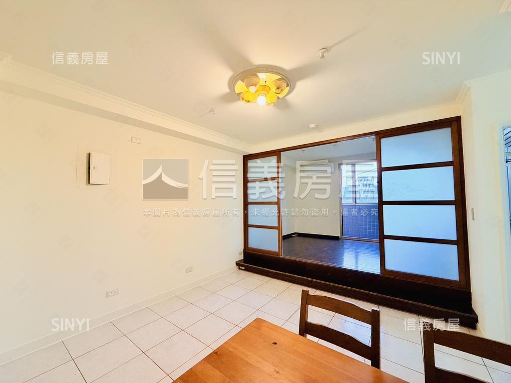 威京尊龍高樓美景兩房車位房屋室內格局與周邊環境