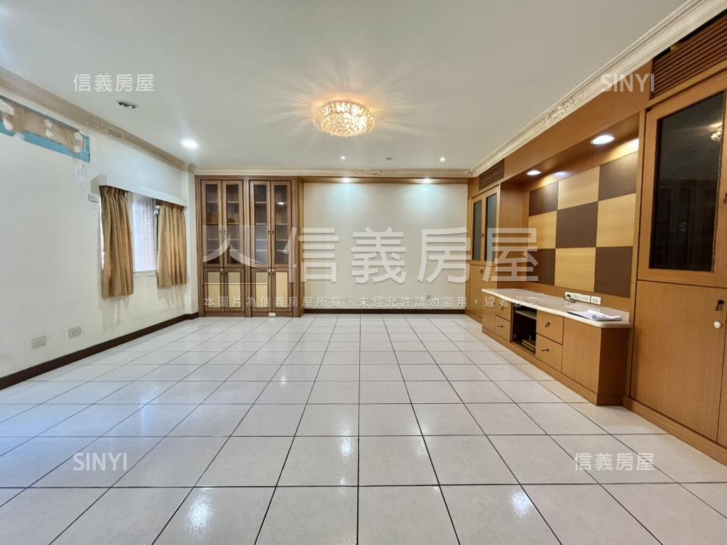 稀有星州大空間平面車位房屋室內格局與周邊環境