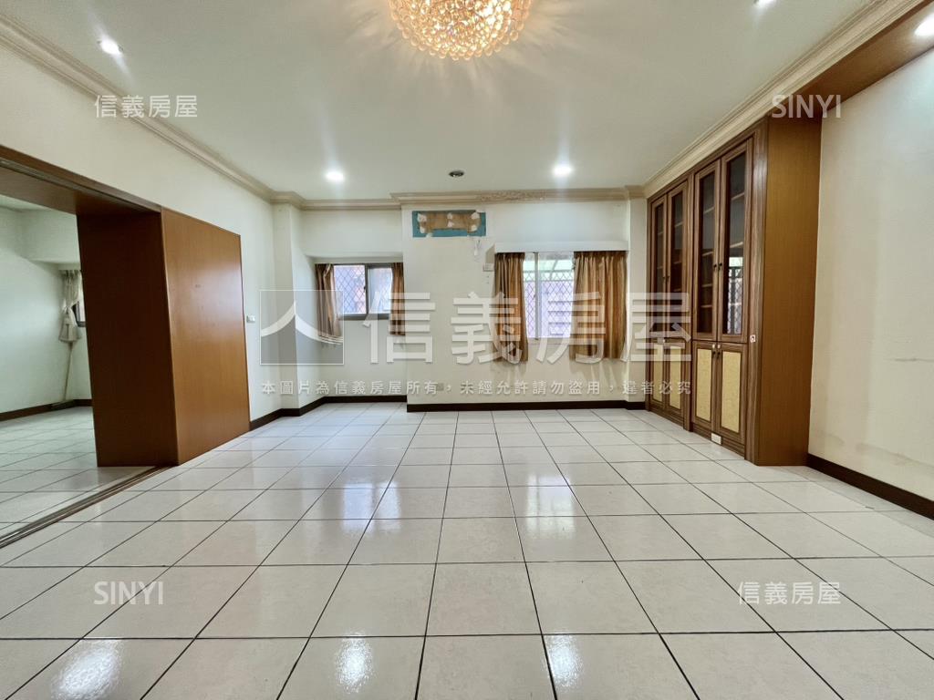 稀有星州大空間平面車位房屋室內格局與周邊環境