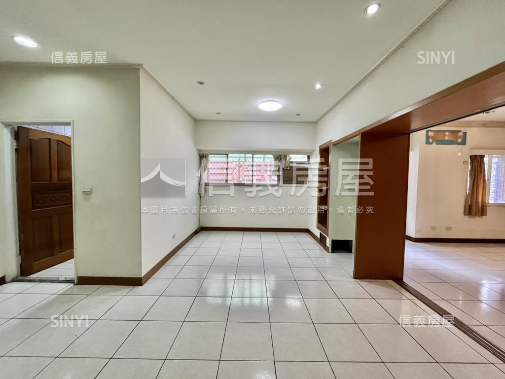 稀有星州大空間平面車位房屋室內格局與周邊環境