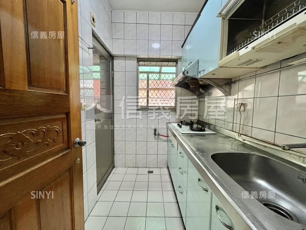 稀有星州大空間平面車位房屋室內格局與周邊環境