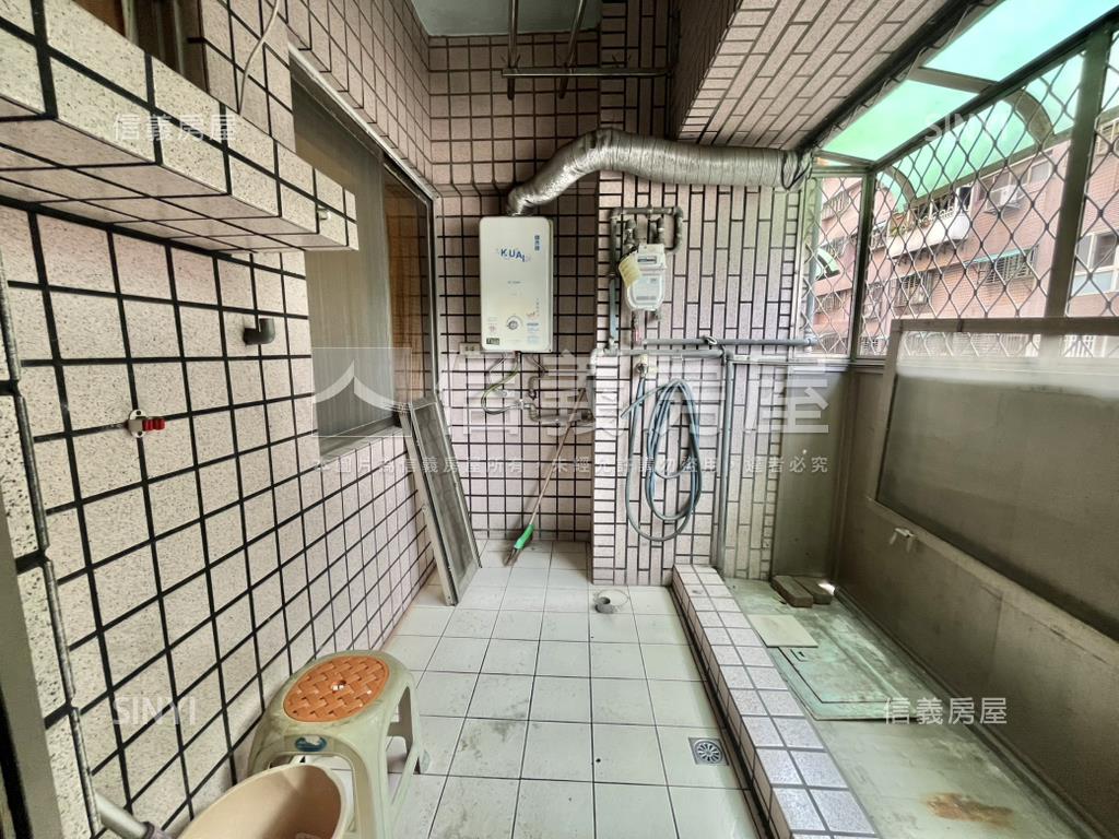 稀有星州大空間平面車位房屋室內格局與周邊環境