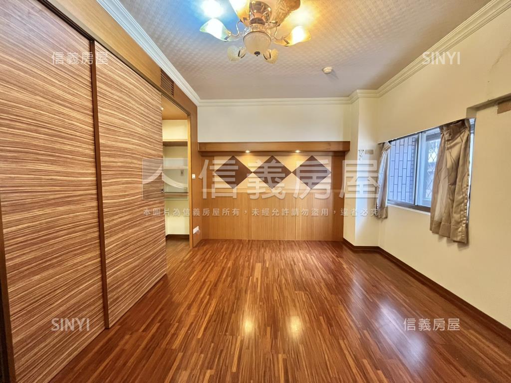 稀有星州大空間平面車位房屋室內格局與周邊環境