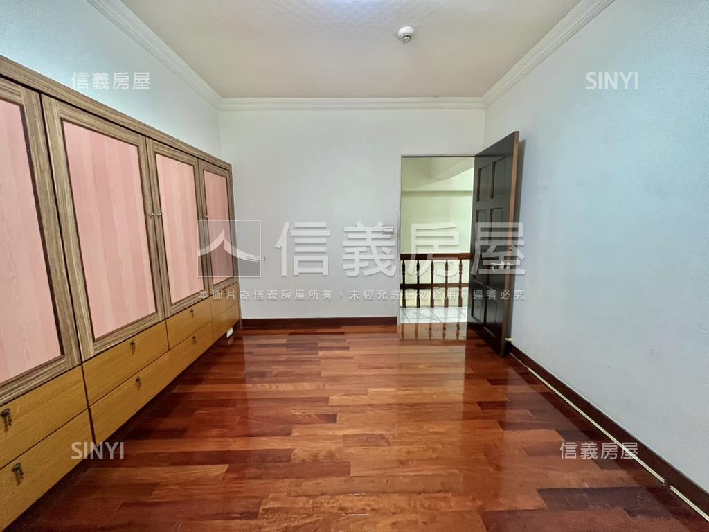 稀有星州大空間平面車位房屋室內格局與周邊環境