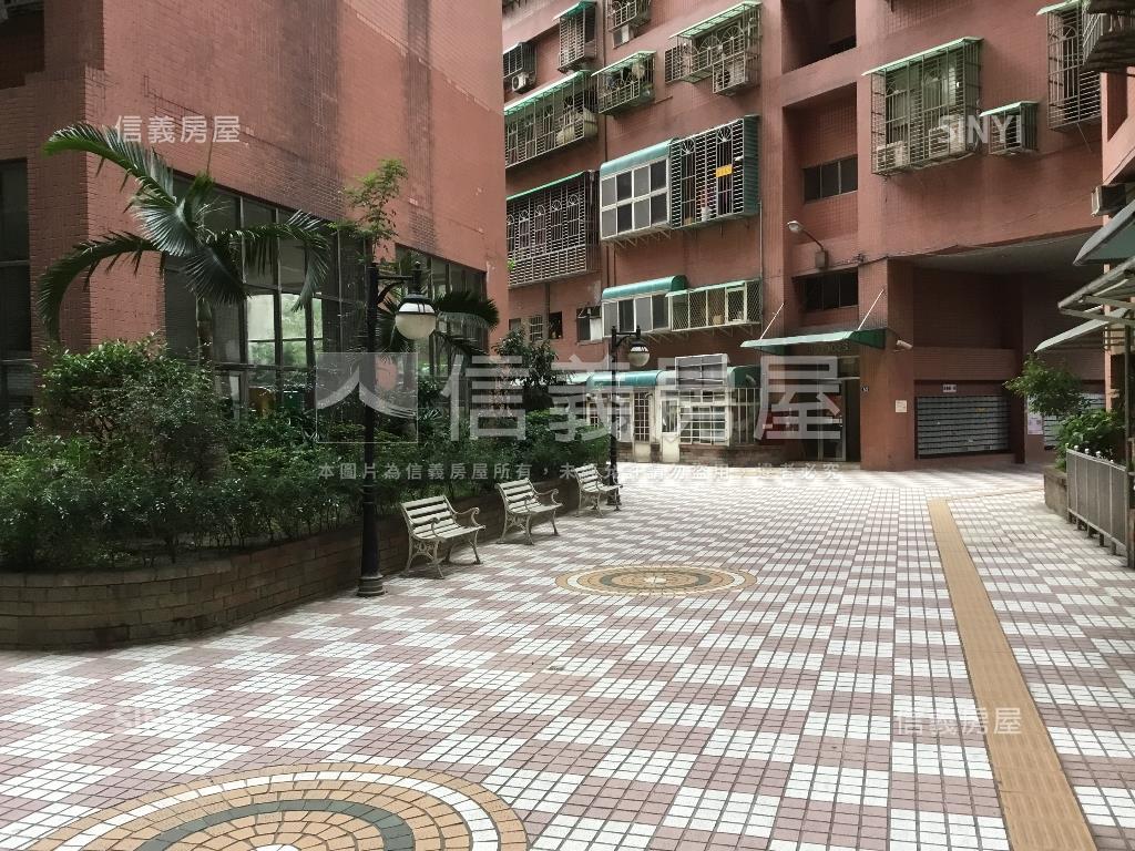 稀有星州大空間平面車位房屋室內格局與周邊環境