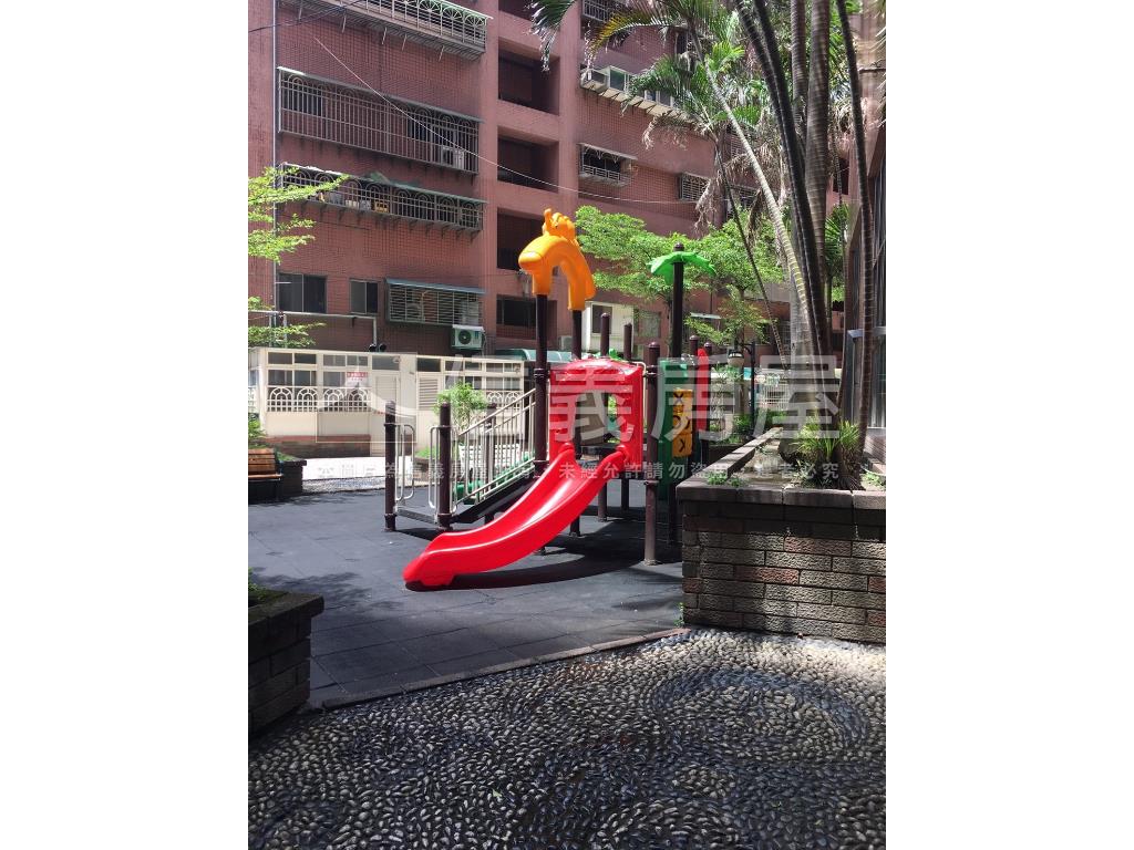 稀有星州大空間平面車位房屋室內格局與周邊環境