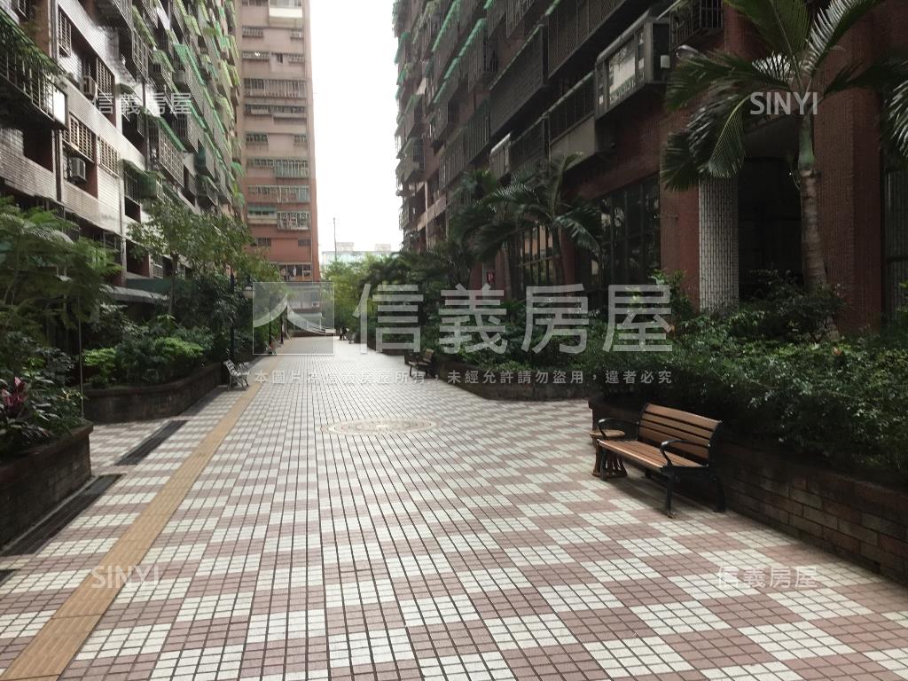 稀有星州大空間平面車位房屋室內格局與周邊環境