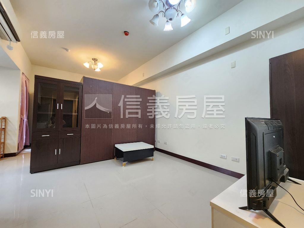 景安捷運晶華小宅房屋室內格局與周邊環境