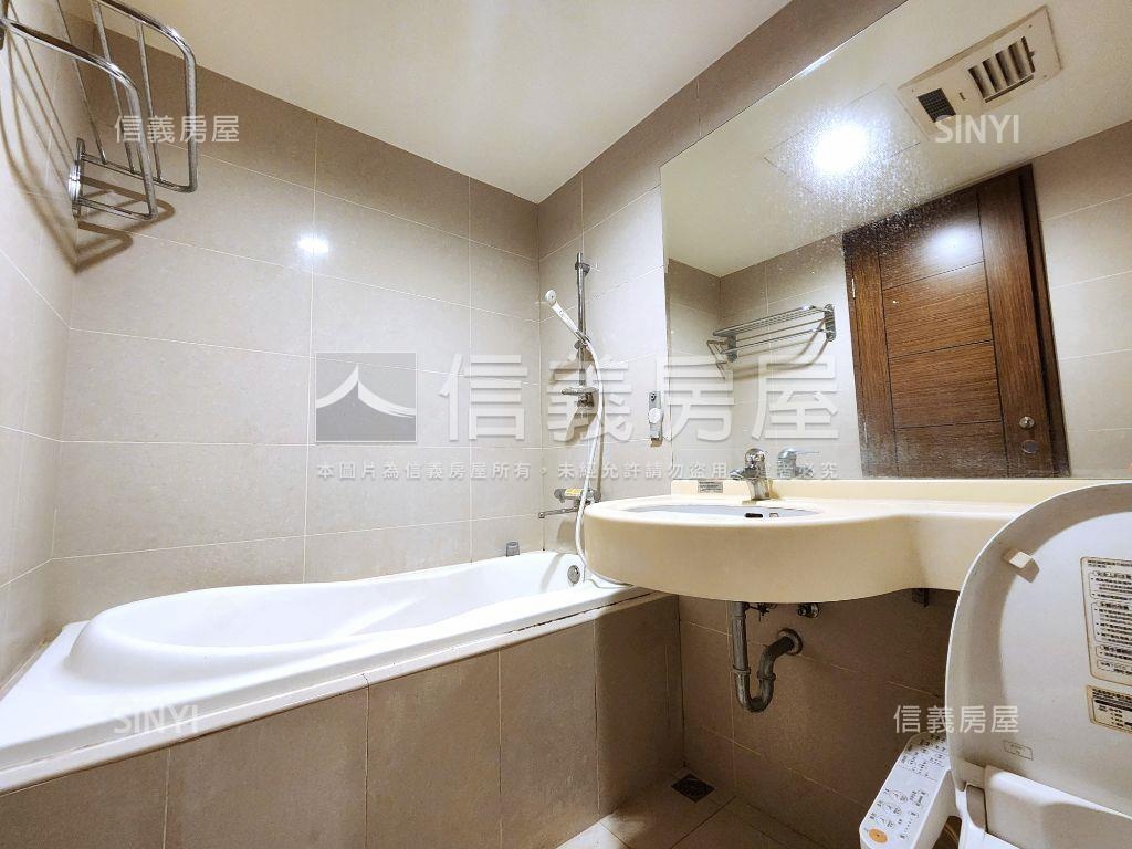 景安捷運晶華小宅房屋室內格局與周邊環境