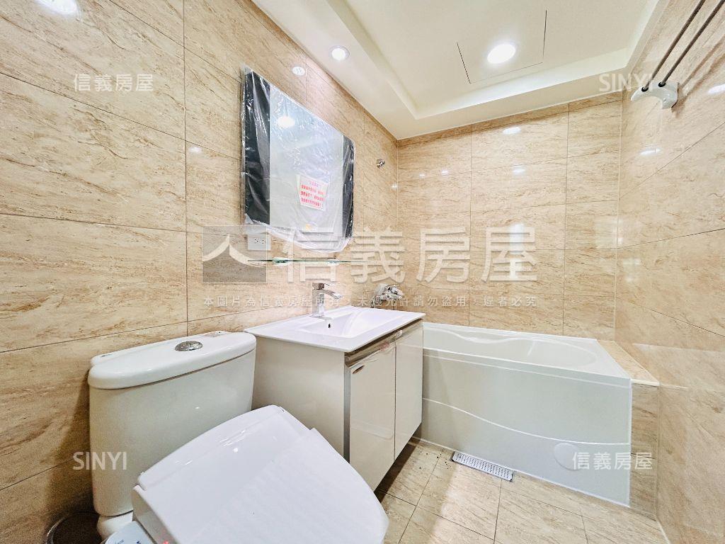 直面基隆港約５２坪大空間房屋室內格局與周邊環境