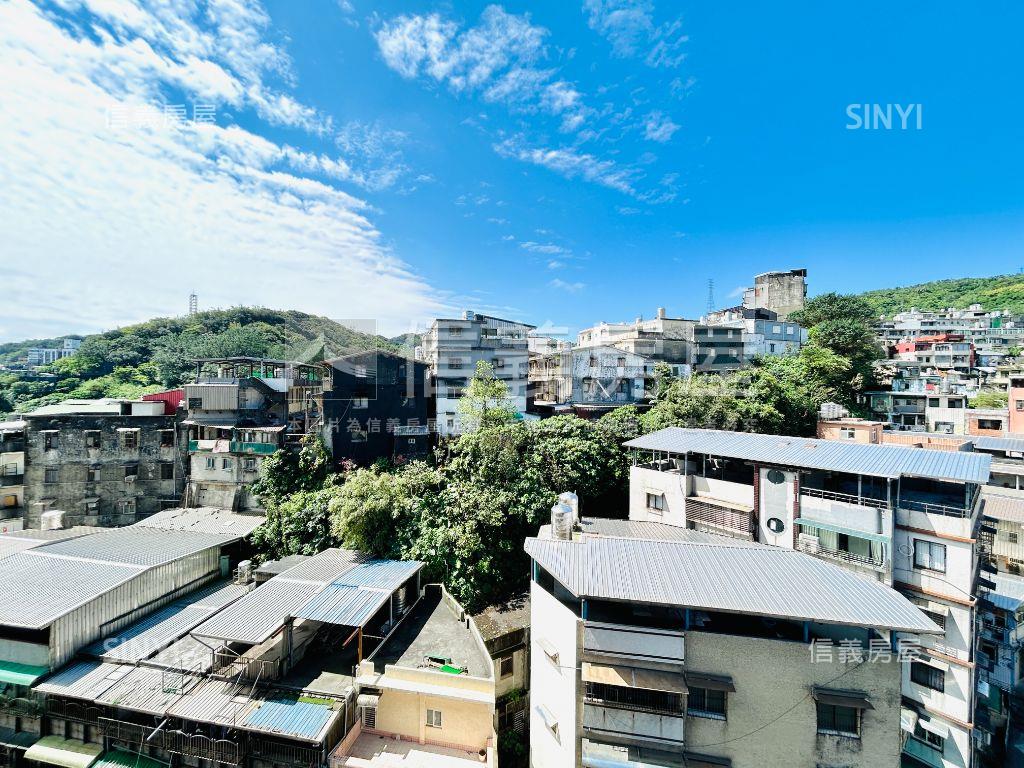 直面基隆港約５２坪大空間房屋室內格局與周邊環境