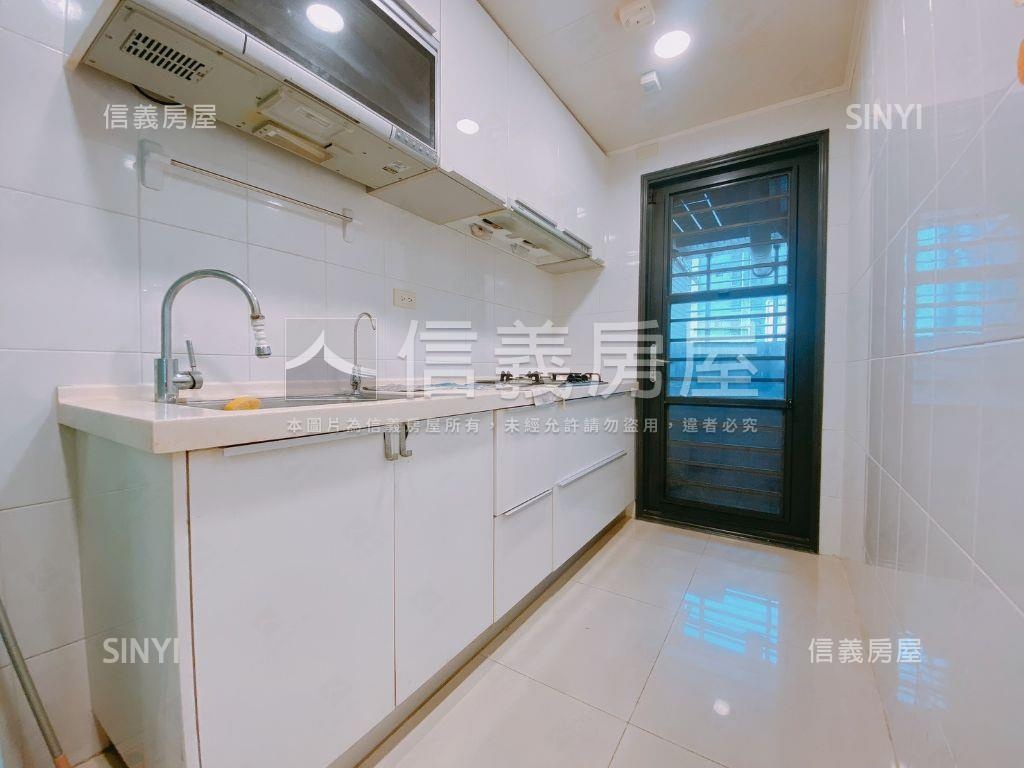 六月微風兩房平車房屋室內格局與周邊環境