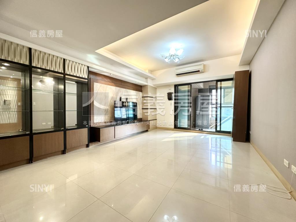 歐夏蕾陽台進出四房平車房屋室內格局與周邊環境