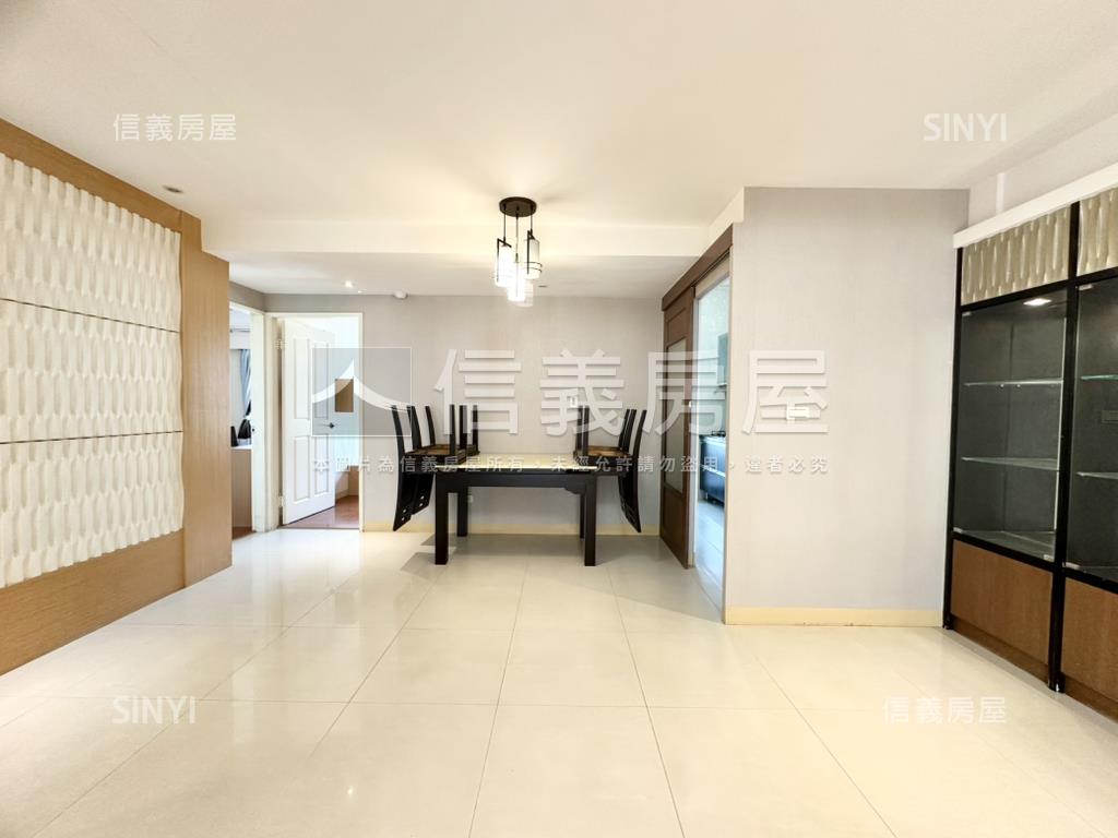 歐夏蕾陽台進出四房平車房屋室內格局與周邊環境