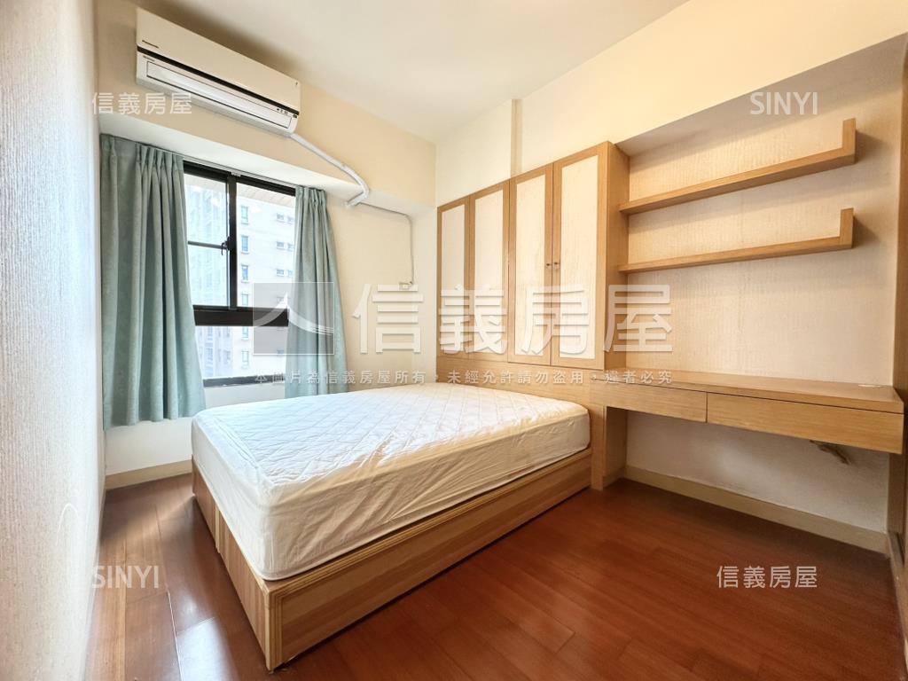 歐夏蕾陽台進出四房平車房屋室內格局與周邊環境