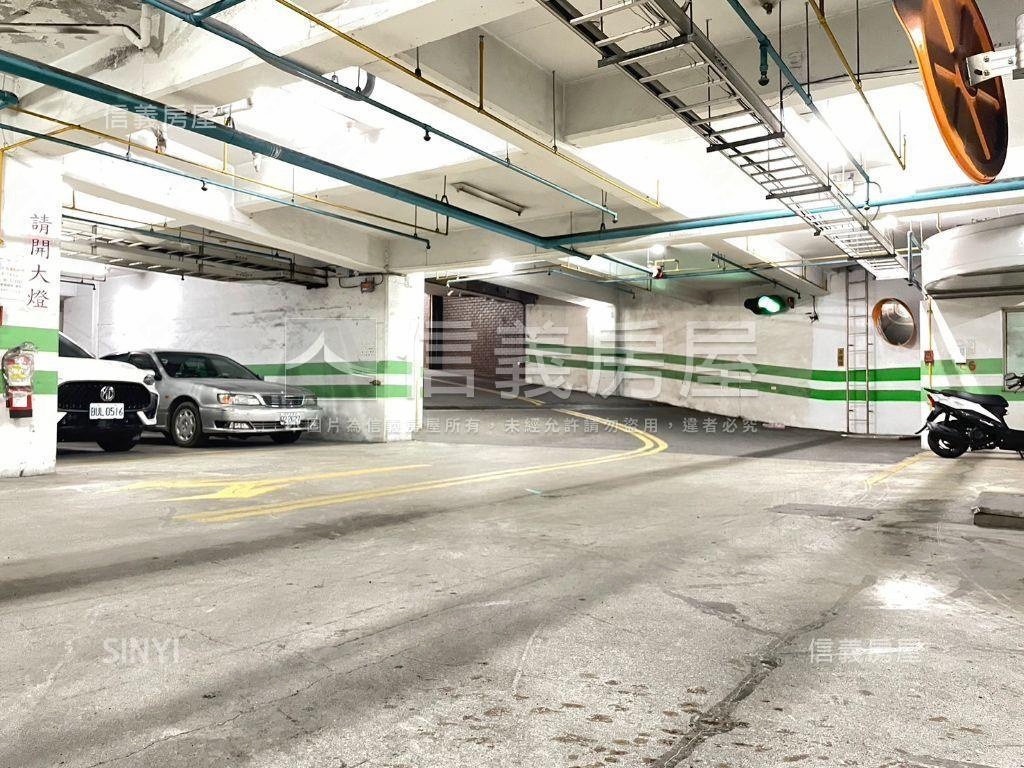 富貴獨立建號車位３１號房屋室內格局與周邊環境