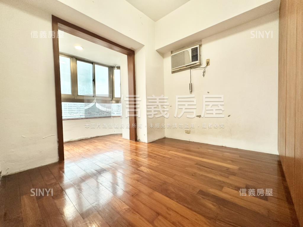 海山學區愛因斯坦三房車位房屋室內格局與周邊環境