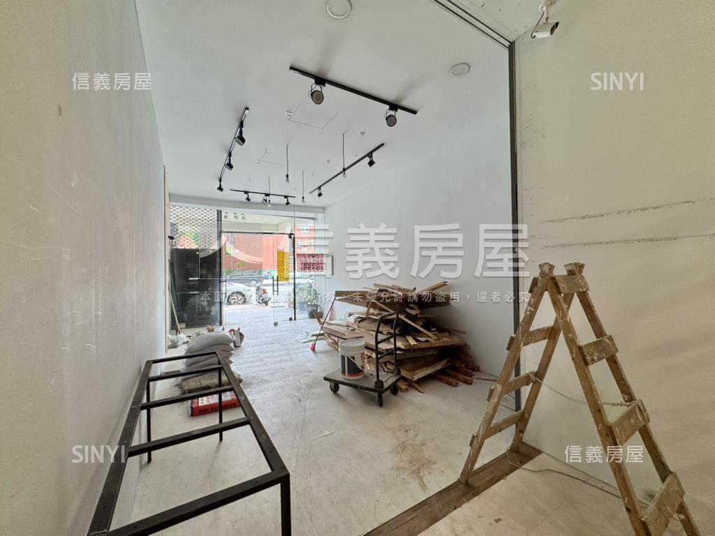 正進化路正四樓透店房屋室內格局與周邊環境