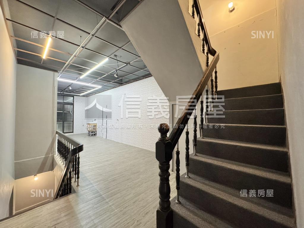 正進化路正四樓透店房屋室內格局與周邊環境