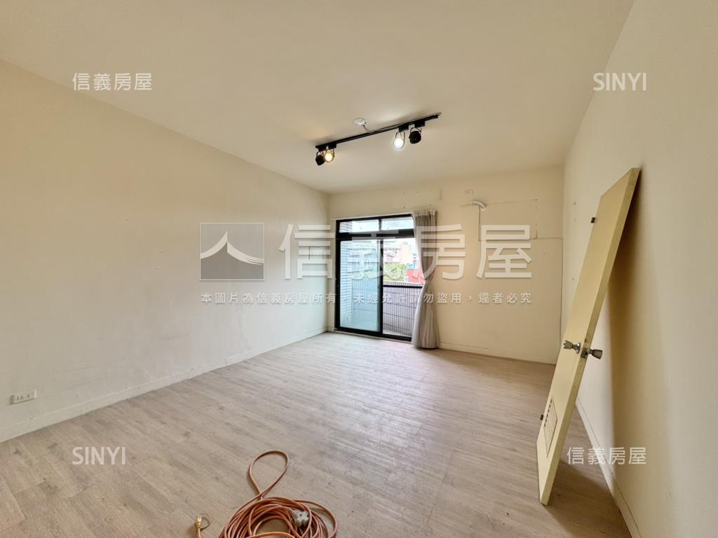 正進化路正四樓透店房屋室內格局與周邊環境