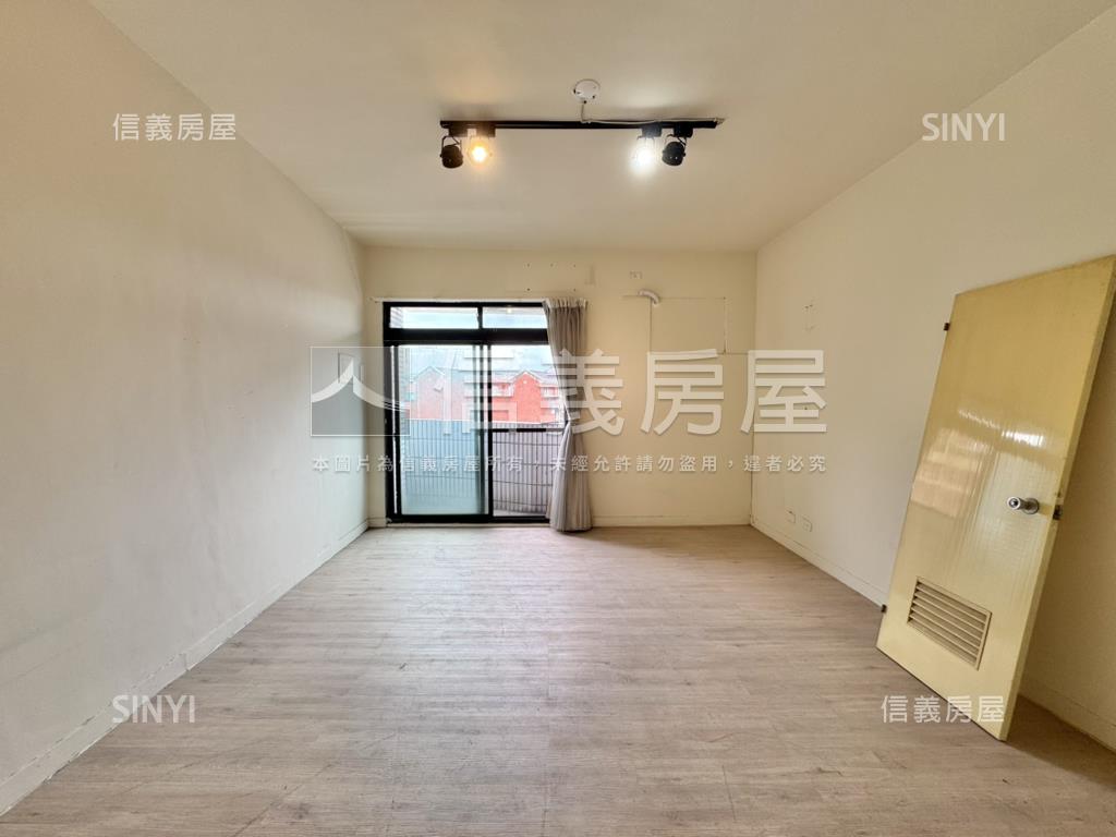 正進化路正四樓透店房屋室內格局與周邊環境
