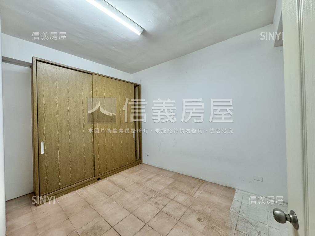 正進化路正四樓透店房屋室內格局與周邊環境