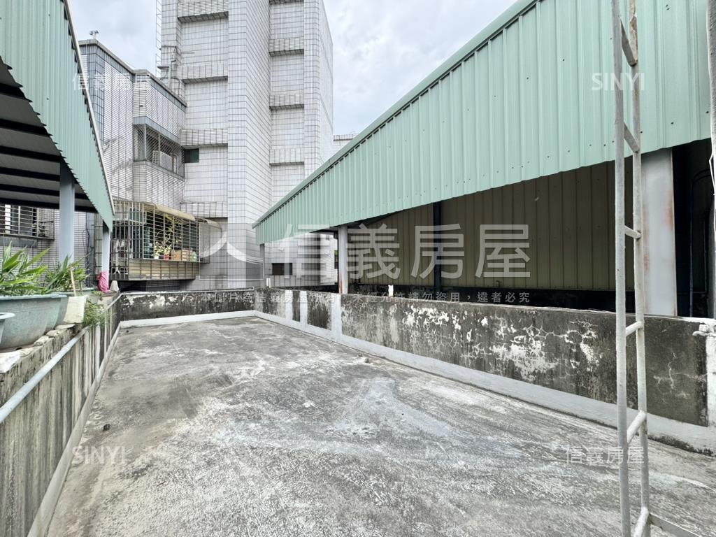 正進化路正四樓透店房屋室內格局與周邊環境