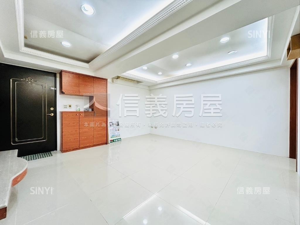 世青建業捷運方正二房房屋室內格局與周邊環境