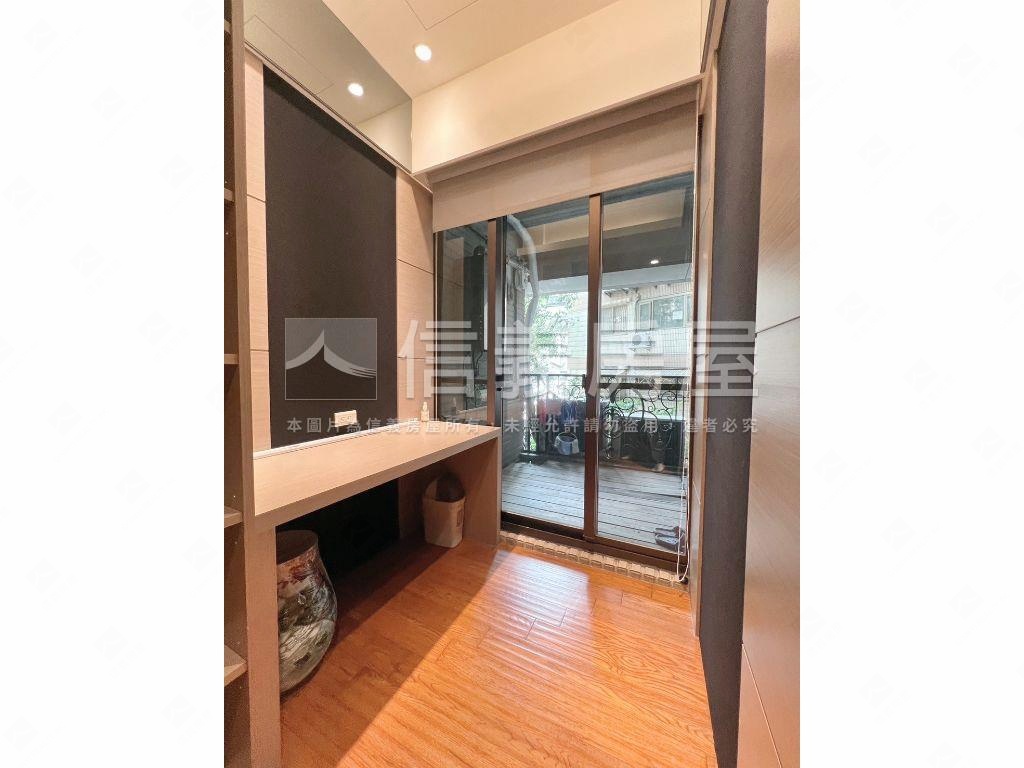 芬第夏宮●稀有露臺戶房屋室內格局與周邊環境