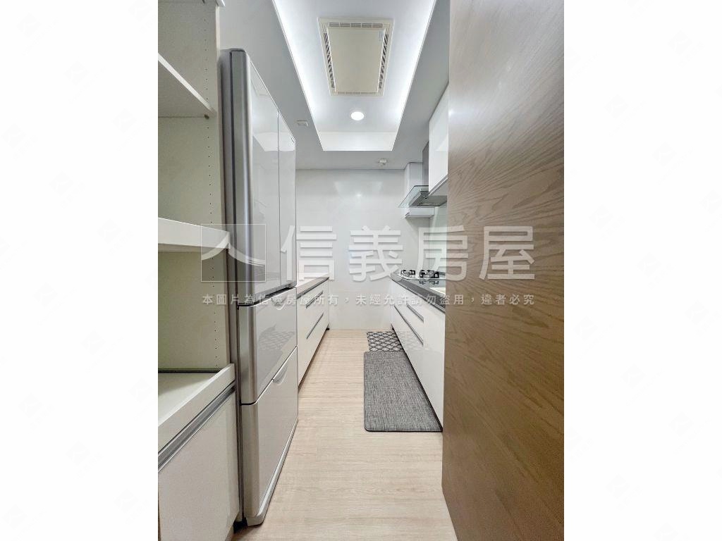 芬第夏宮●稀有露臺戶房屋室內格局與周邊環境
