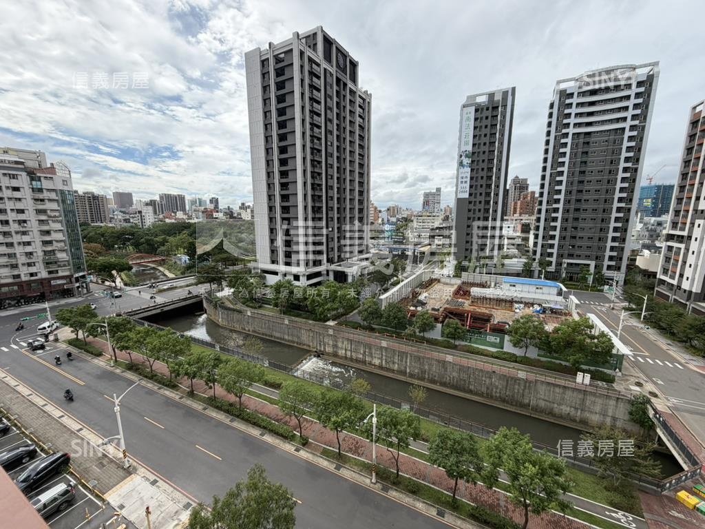 亞昕一見邊間溪景三房車位房屋室內格局與周邊環境