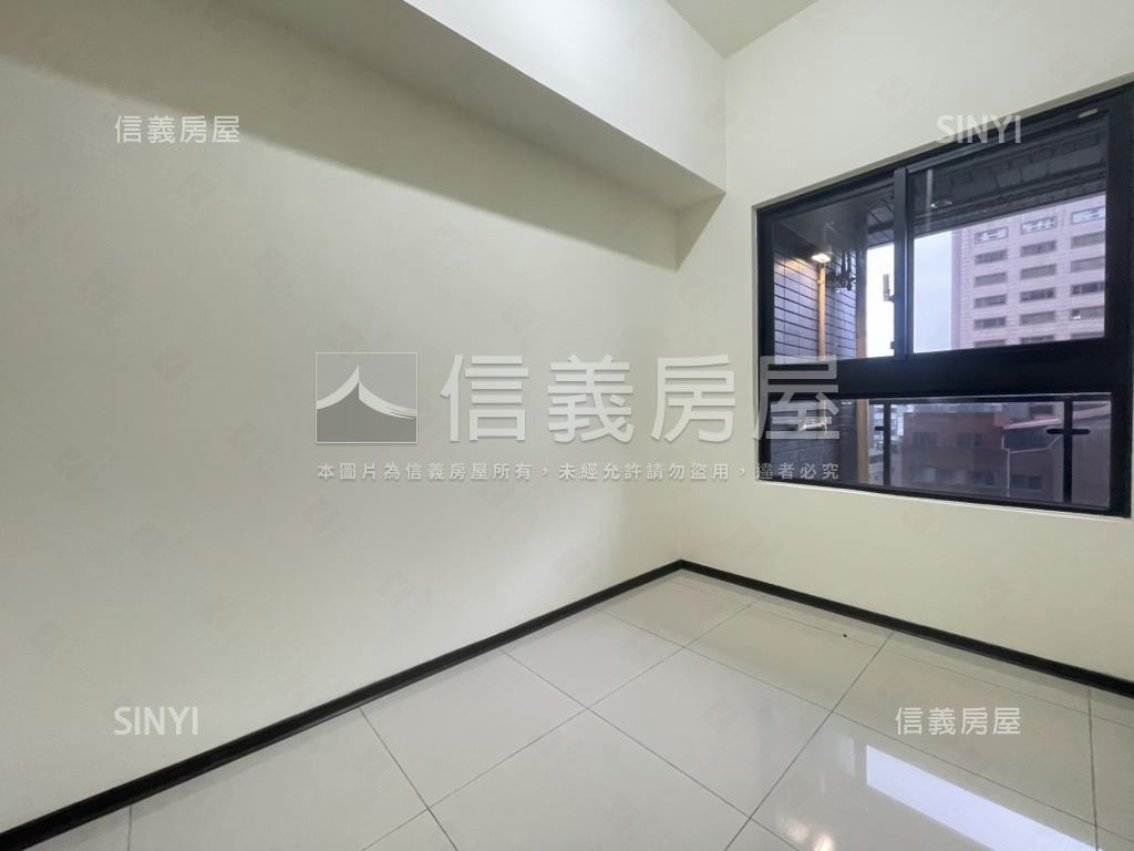 漢皇高樓正面泳池景觀三房房屋室內格局與周邊環境