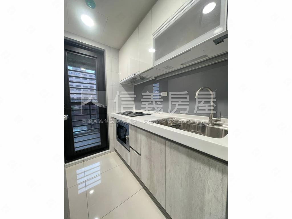 漢皇高樓正面泳池景觀三房房屋室內格局與周邊環境