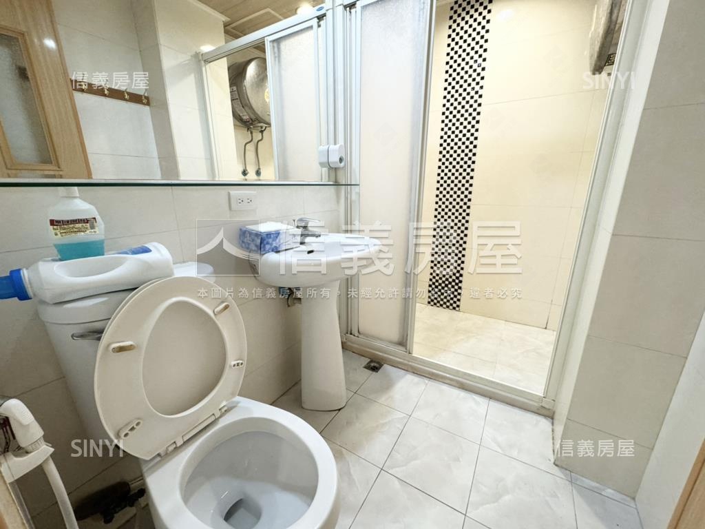 南屯楓和路低總價公寓房屋室內格局與周邊環境