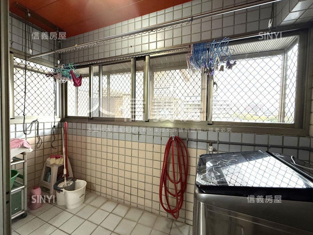 酷青島花園麗晶３房車位房屋室內格局與周邊環境